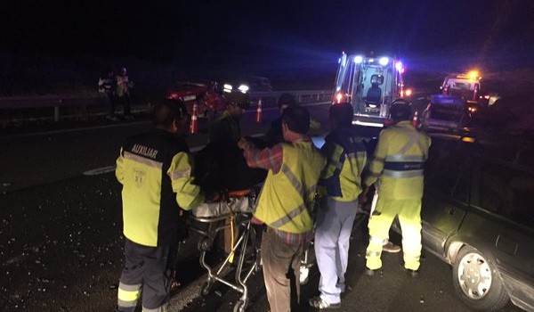 accidente-cerca-de-peaje-de-purranque-deja-6-lesionados-600x350.jpg