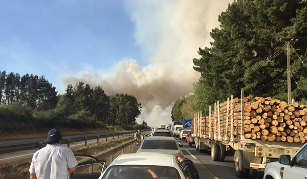 corte-de-transito-por-incendio-a-altura-de-lautaro-600x350.jpg