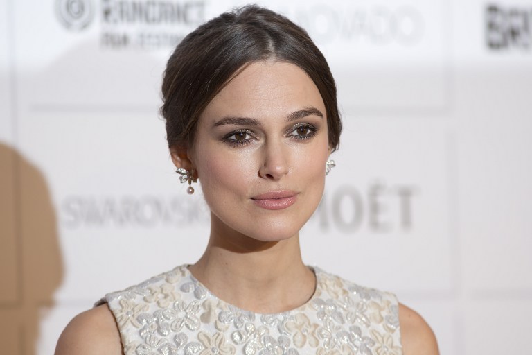 British actress Keira Knightley poses on the red carpet arriving for the British Independent Film Awards in London on December 7, 2014. AFP PHOTO / JUSTIN TALLIS / AFP PHOTO / JUSTIN TALLIS
