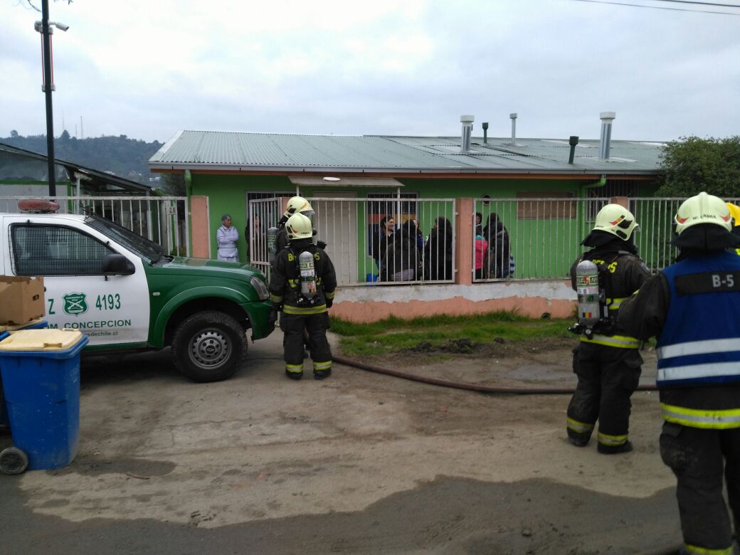Bomberos investigan posible fuga de gas en jardín infantil de Nonguén