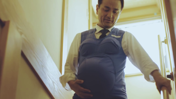 YouTube | The Governor is a Pregnant Woman