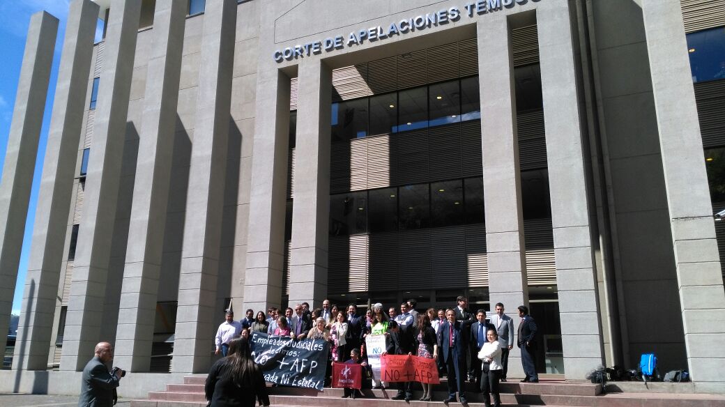 Trabajadores del Poder Judicial en Temuco se suman a jornada de movilización contra AFP