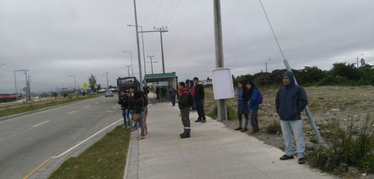 Vecinos de Puerto Montt quedan sin locomoción por paro de ... - BioBioChile