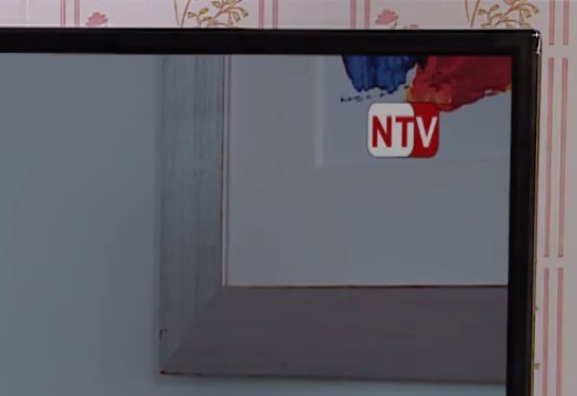 Parodia a TVN aparece sutilmente en "Amanda" de Mega