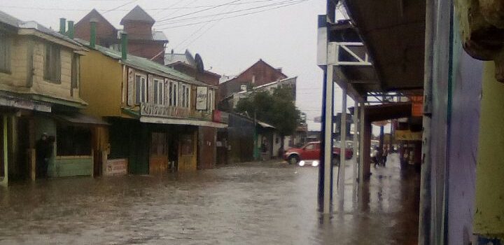 "Temporal de verano" en Ancud inunda más de 20 locales ... - BioBioChile