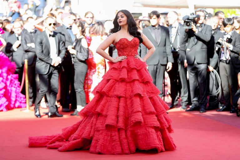 Aishwarya Rai usa el "color prohibido" el sábado en Cannes |  Valery Hache | AFP 