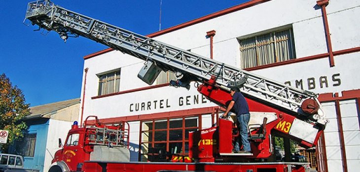 bomberos-de-curico-pierde-su-carro-telescopico-e1496179425553-730x350.jpg