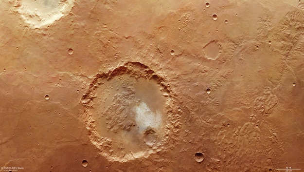 Cráter en Erythraeum Chaos en Marte