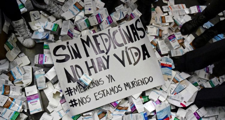 Médicos piden ayuda humanitaria para sacar a Venezuela de la
