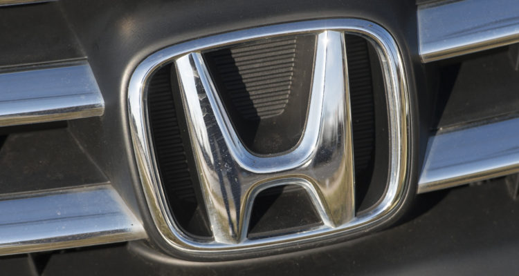 Honda llama a revisión un millón de vehículos en EEUU por problemas con los airbags