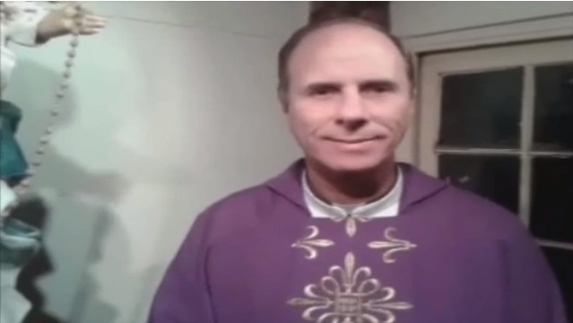 Cristóbal Lira, el sacerdote discípulo de Karadima que habría despertado la envidia de su mentor