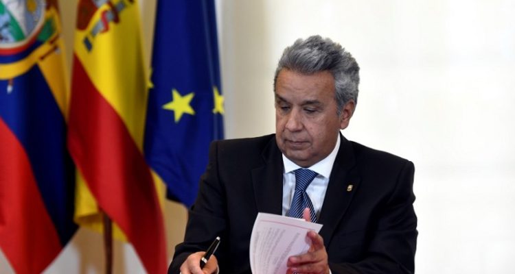 Presidente de Ecuador espera repuntar economía y buscará inversionistas en Francia, Italia y Holanda
