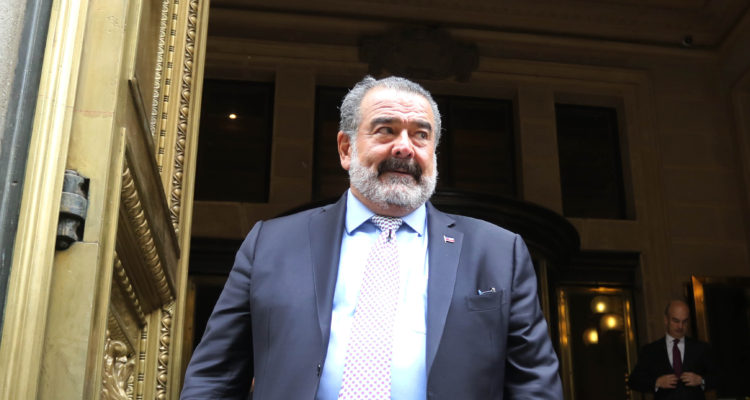Jornada clave para minera de Luksic: trabajadores deciden este jueves si inician histórica huelga