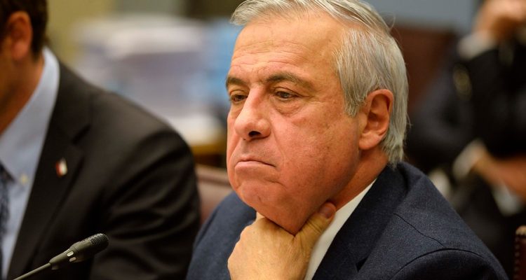 Ministro Mañalich por falta de insumos en servicios de salud: