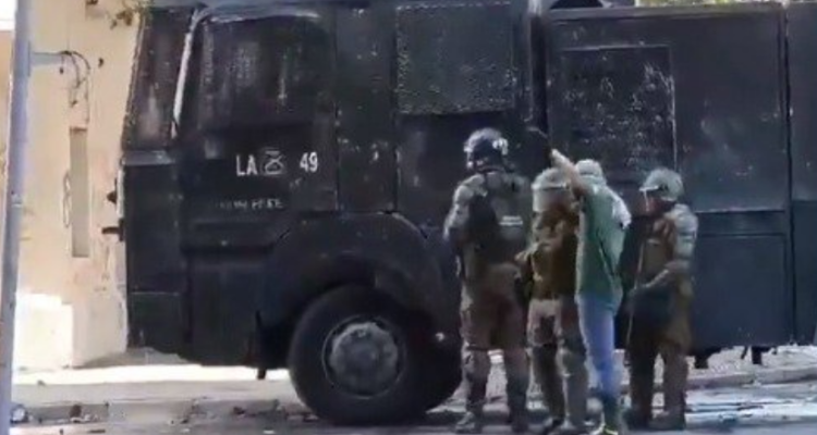 Boric exige respuesta sobre posible relación entre encapuchados y Carabineros: institución explica