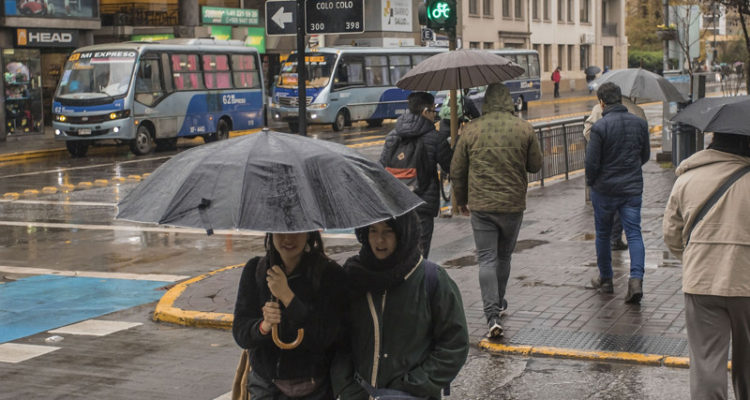 A sacar el paraguas: anuncian lluvia, tormentas eléctricas y granizos para este lunes en el Bío Bío
