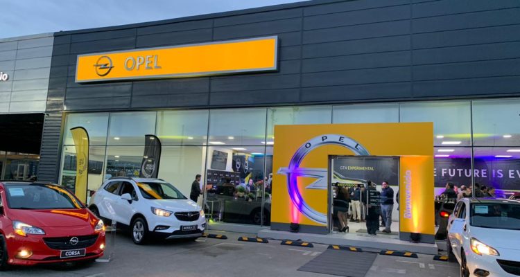 Empresa alemana de autos Opel abre su primera sala de ventas junto a Difor en la región de Los Lagos