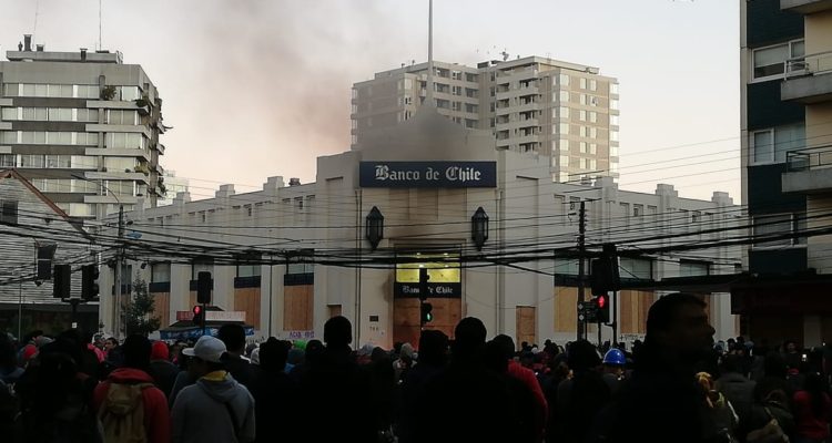 Protestas en Osorno dejan 28 detenidos: mayoritariamente por desacato a toque de queda