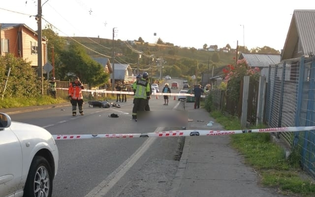 Joven motociclista muere tras impactar con el cerco de una vivienda en Chonchi
