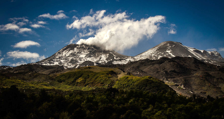 Cambian Alerta Naranja de complejo Volcánico Nevados de Chillán tras