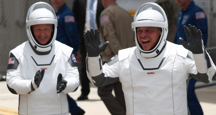 Quienes son Bob y Doug, los dos mejores amigos astronautas que este sábado viajarán al espacio