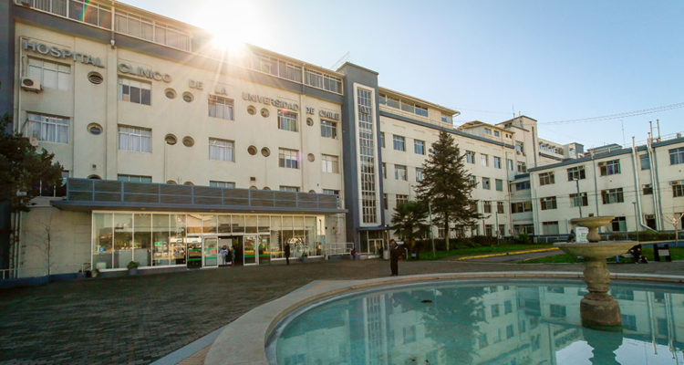 Hospital Clínico de la U. de Chile sumará 18 camas críticas tras millonaria donación