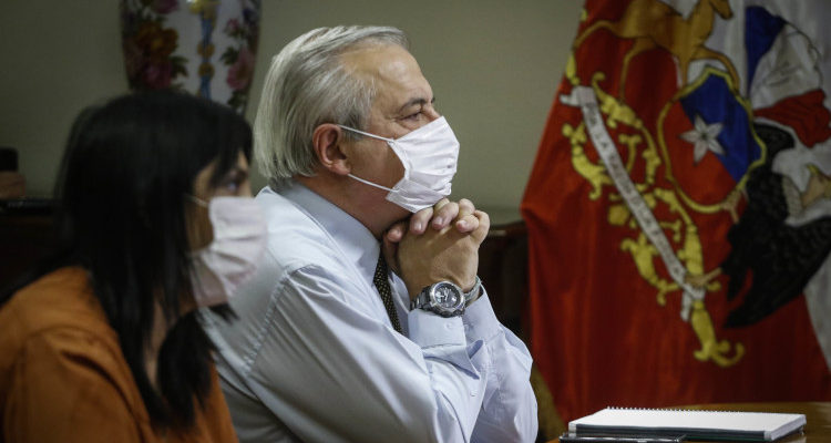 Alcalde Codina postula a Rubilar como ministra de Salud y oposición suma críticas contra Mañalich