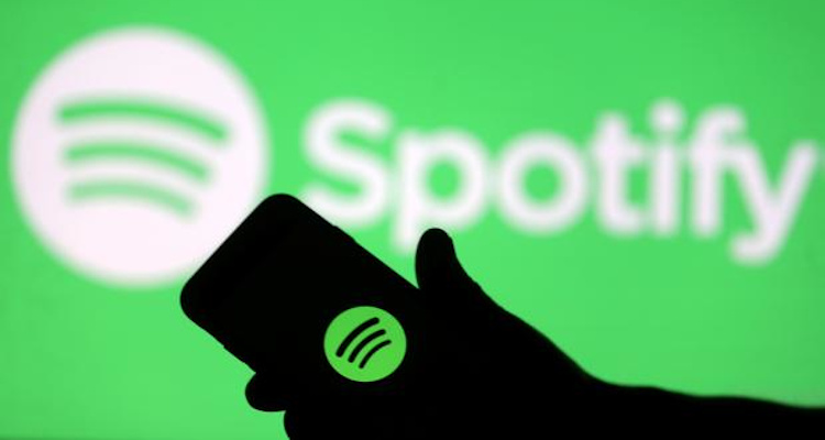 Spotify alcanza número uno del podcast en medio de suspicacias por su rol: