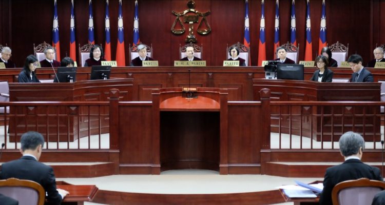 Tribunal Constitucional de Taiwán ordena despenalizar el adulterio