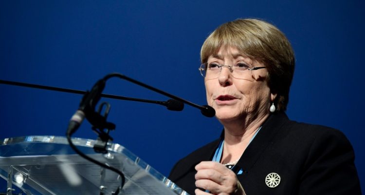 Bachelet afirma que protestas y pandemia revelan