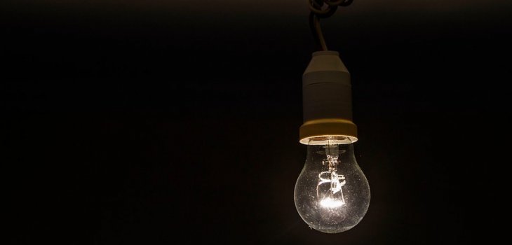 A las 20.30 horas retornaría servicio de electricidad en Chiguayante: corte afectó a 34 mil clientes
