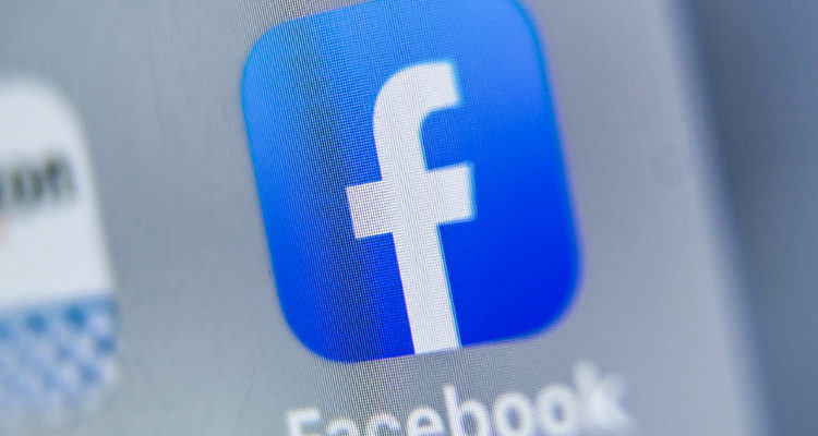 Caen las acciones de Facebook por boicot de empresas que han dejado de publicitar en ella