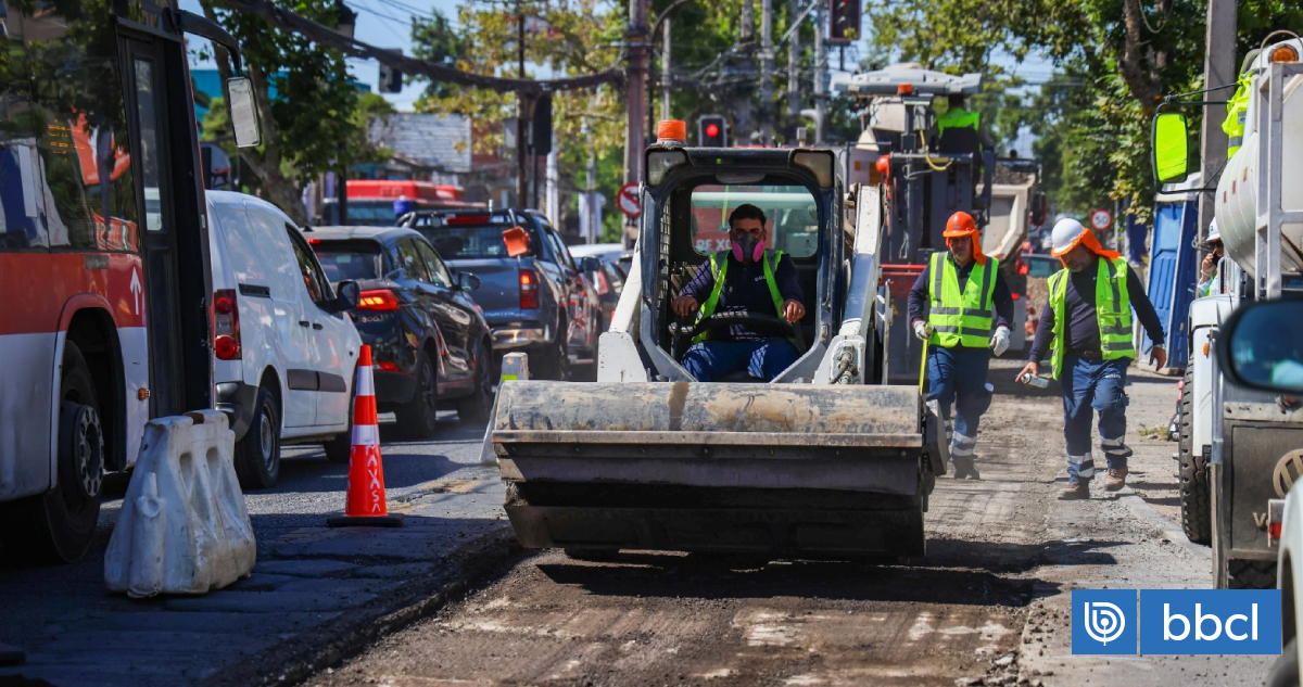 Inician trabajos de repavimentación de avenida Pajaritos en Maipú con