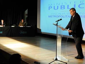 Xavier Armendáriz | www.investigaciones.cl