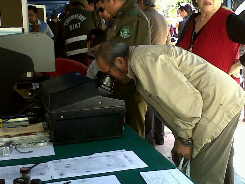 Carabineros muestran implementos | Viviana Toro