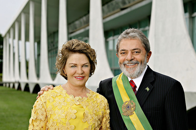 Lula da Silva con su esposa, Marisa Letícia | Wikipedia