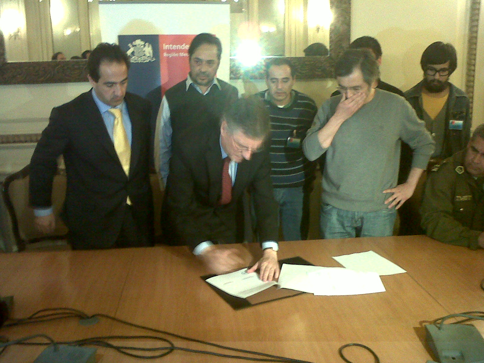 Firma de Acuerdo | Leonardo Cárdenas