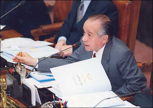 Andrés Zaldívar | Wikipedia (CC)