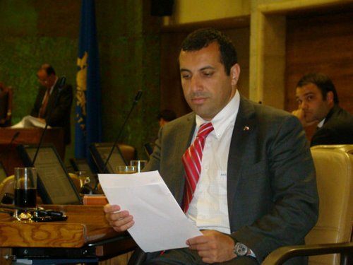 Gustavo Hasbún en Twitter