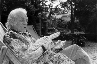 Viviana Peláez en nicanorparra.uchile.cl