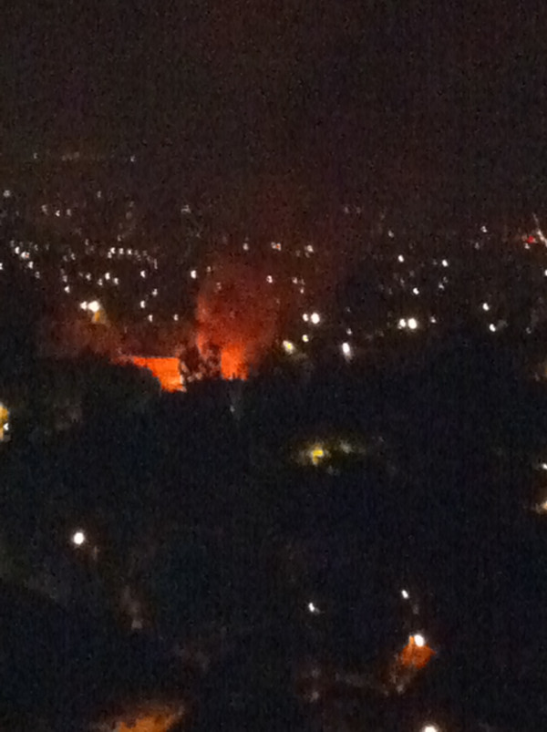 Incendio en la Universidad de Chile | @blackstar vía Twitter