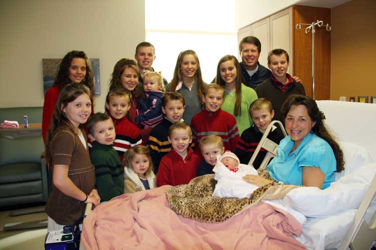 Michelle Duggar con 17 de sus hijos (Archivo)| Discovery Health