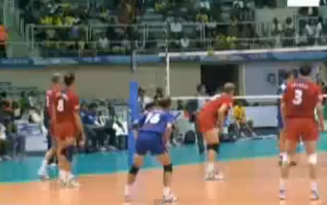 Equipo masculino de vóleibol en YT