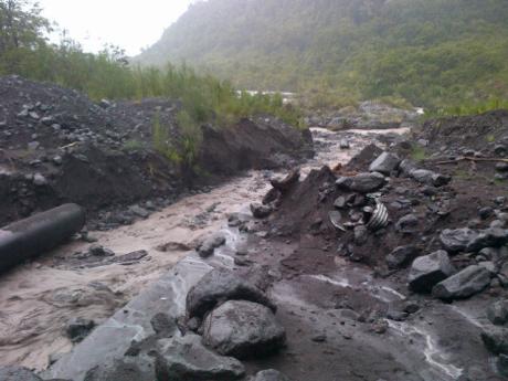 Socavón en Petrohue | @paredes1022 en TW
