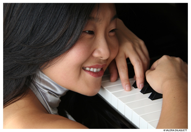 Liza Chung (V. Zalaquett)