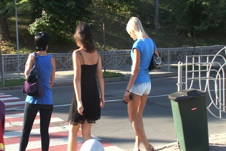 Kiev bajo al lupa del mundo futbolero por final de la Eurocopa y sus mujeres.