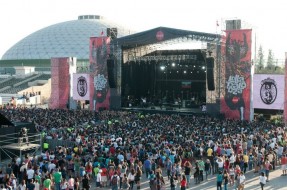 Lollapalooza | Lotus (c)
