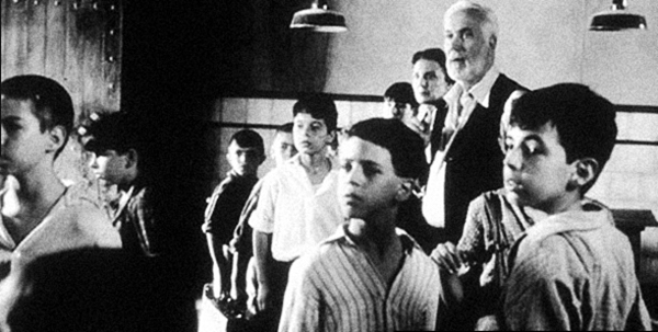 El espinazo del diablo, CCE (c)