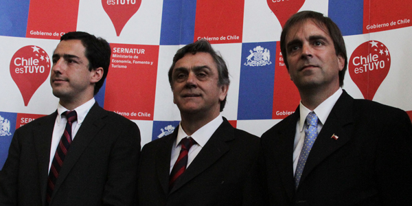 Daniel Pardo, Director (s) de Sernatur, el Ministro Pablo Longueira y el Ministro Luciano Cruz-Coke, CNCA (c)