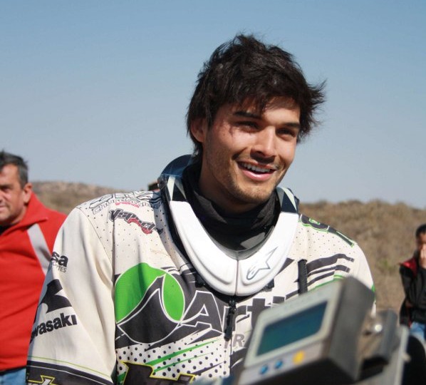 Vuelo Producciones © | Prensa Hermanos Quintanilla